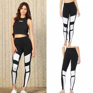 XS Alo Yoga Moto Leggings